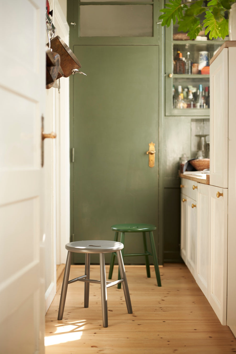 J27 Oak Stool