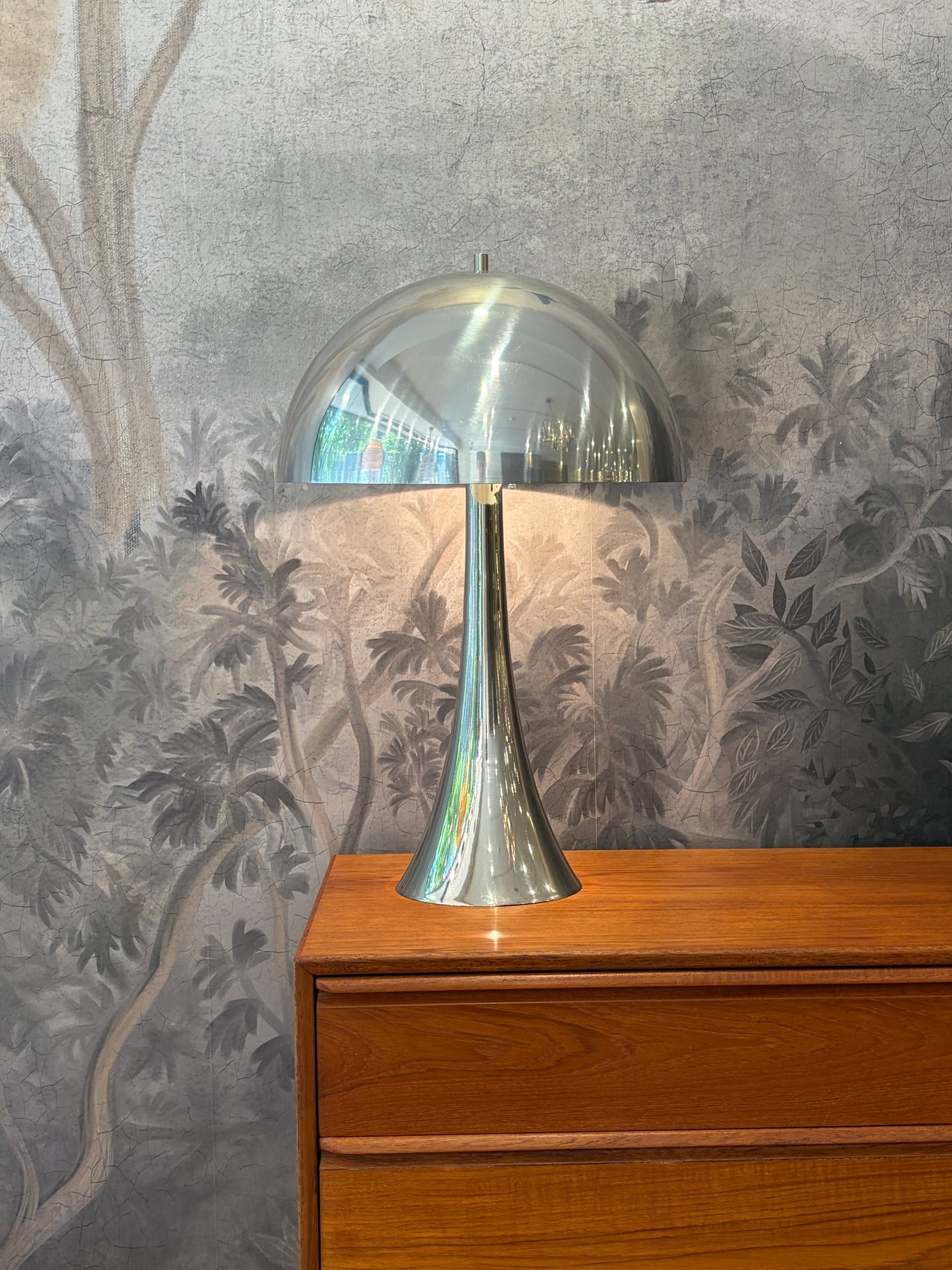 Space Age Tulip Table Lamp