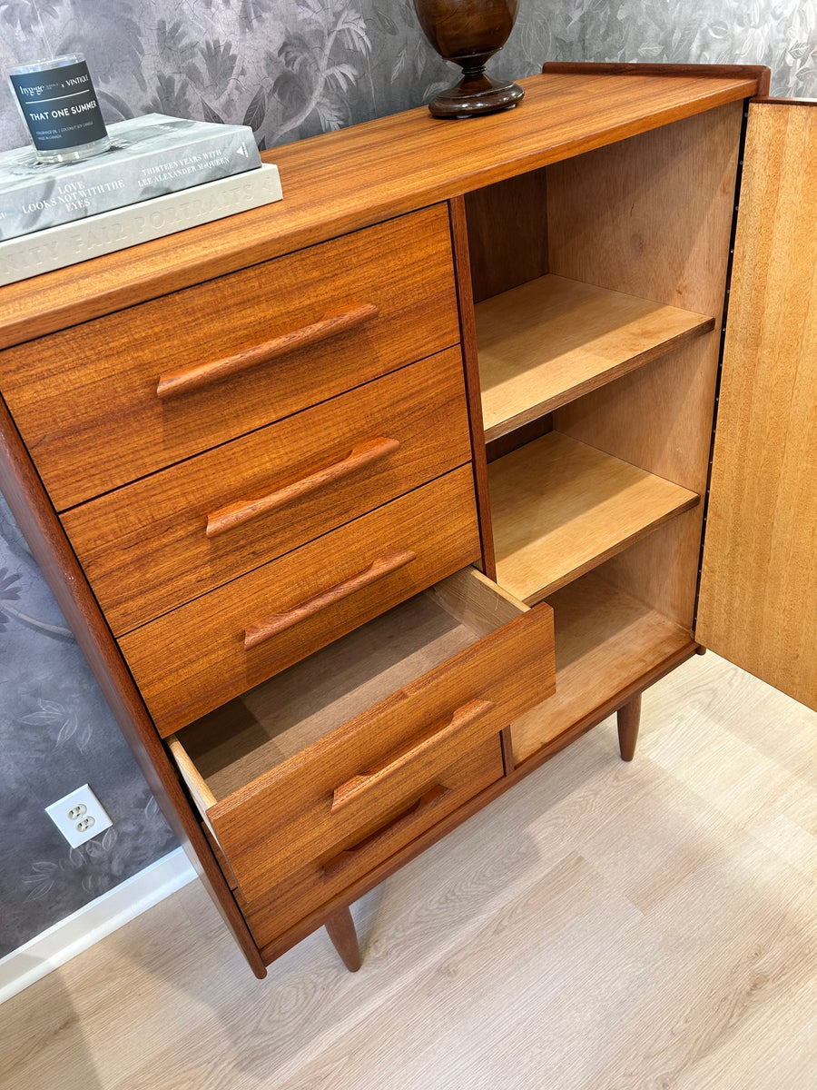 The Bradley Dresser