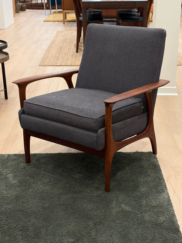 Vinter Lounge Chair