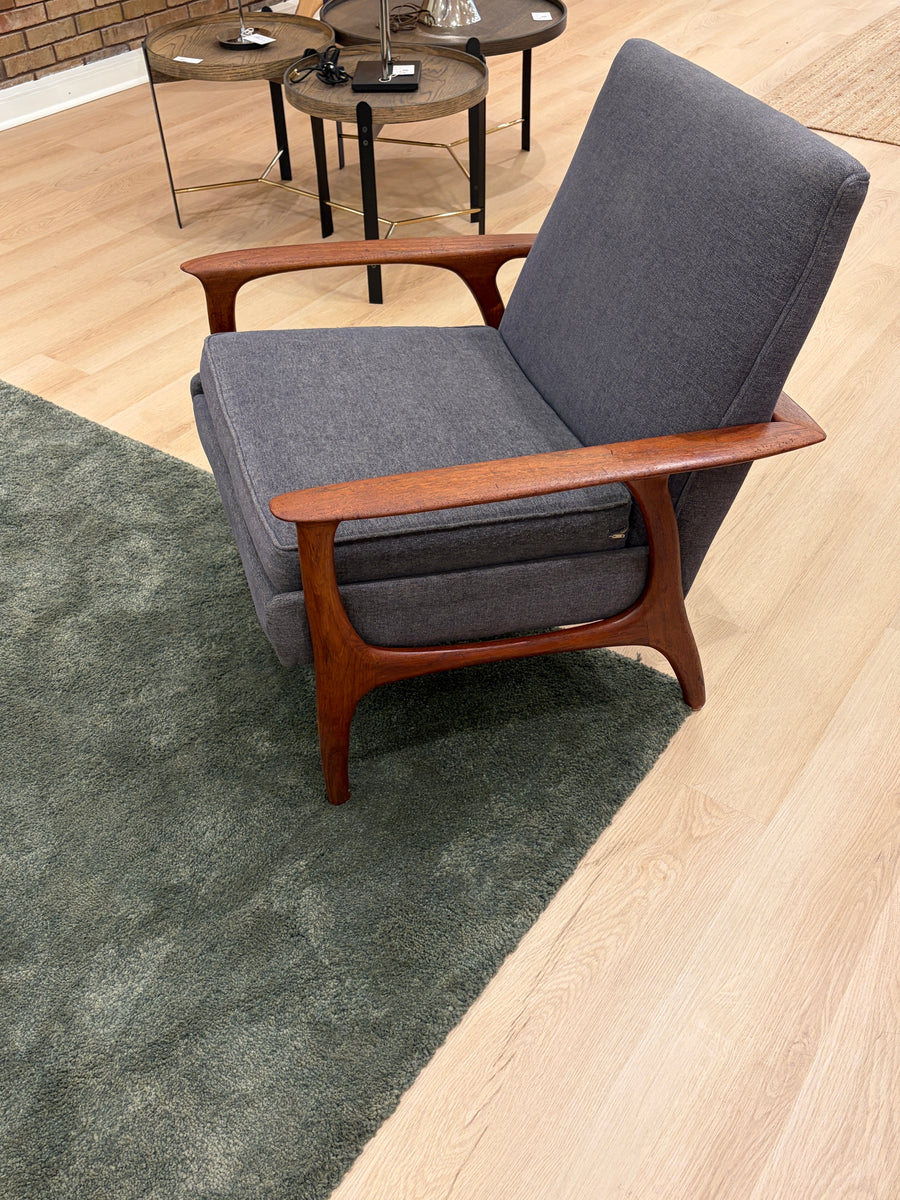 Vinter Lounge Chair