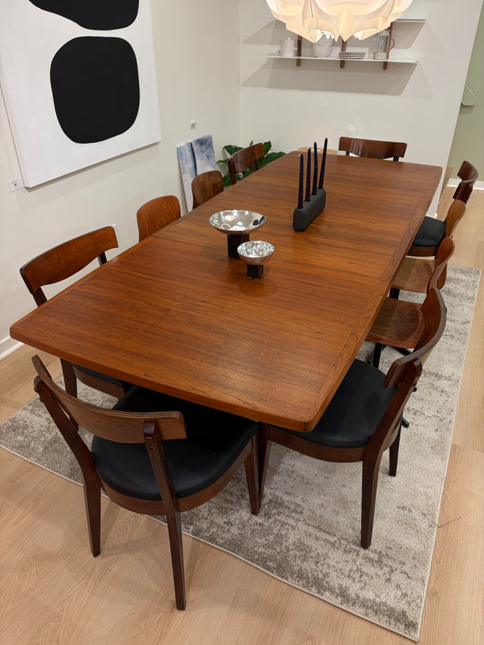 Aarhus Extendable Teak Table
