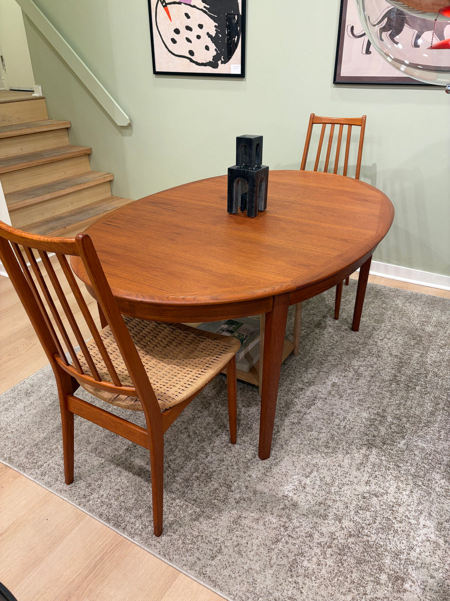 Dyrlund Oval Teak Dining Table