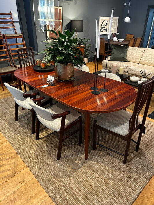 Lemvig  Extendable Rosewood Dining Table
