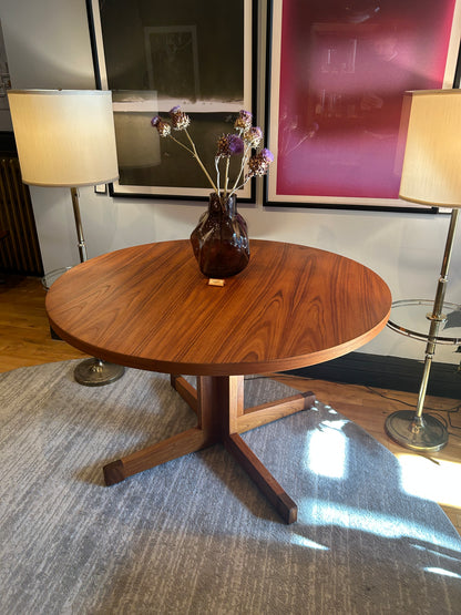 Chelsea Extendable Round Teak Dining Table