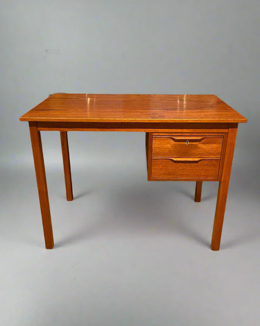 Domino Møbler Teak Desk