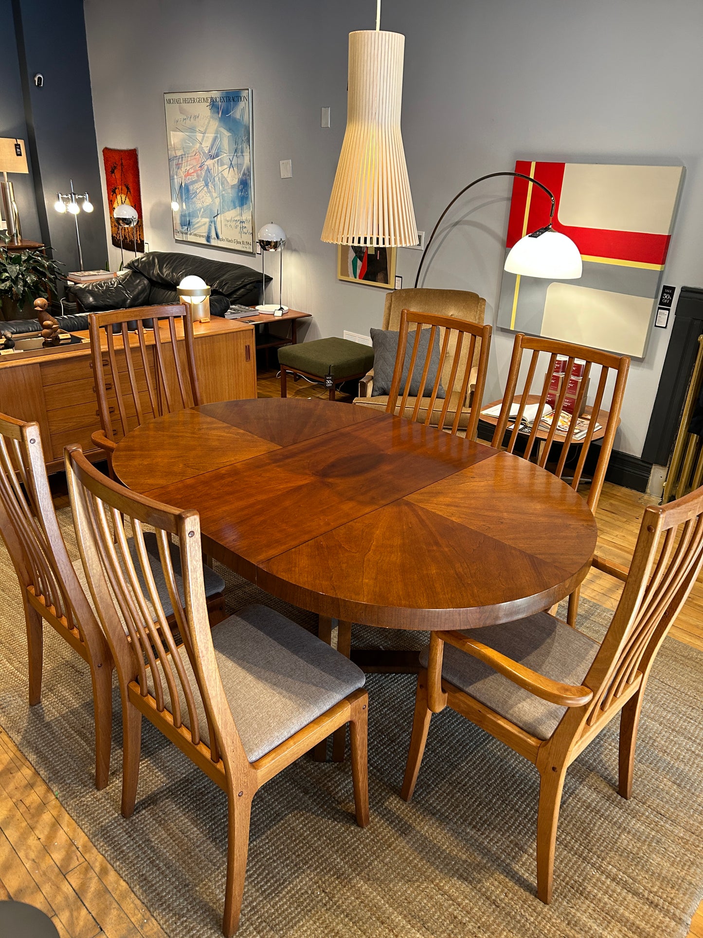 Mégantic Extendable Round Dining Table