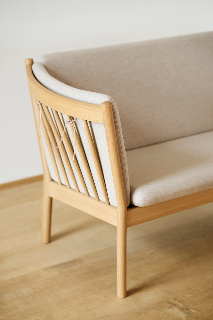 J148/9 Oak Slatted Sofa