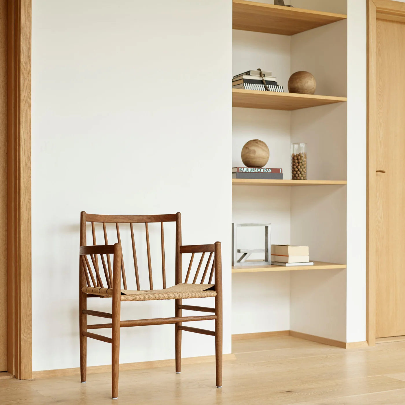 Møbler Oak Dining Armchair — J81