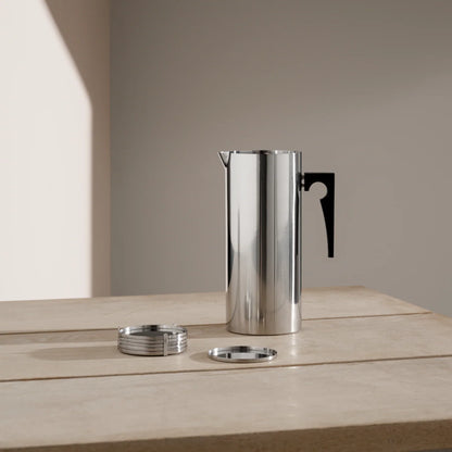 Arne Jacobsen Jug with icelip