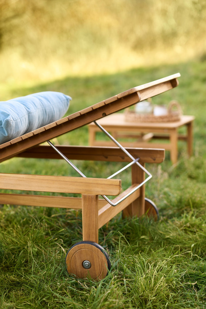 M8 Teak Sun Lounger
