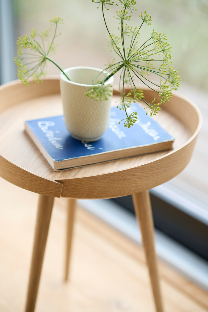 D106 Oak Tray Side Table