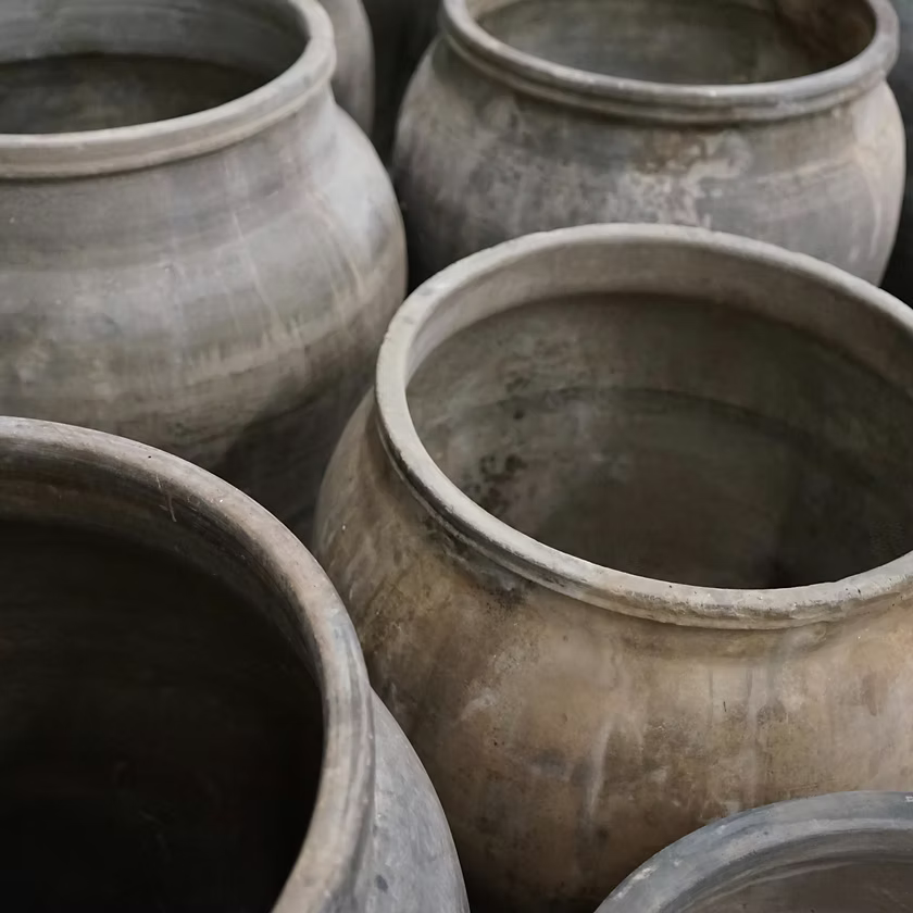Louis V Large Pottery