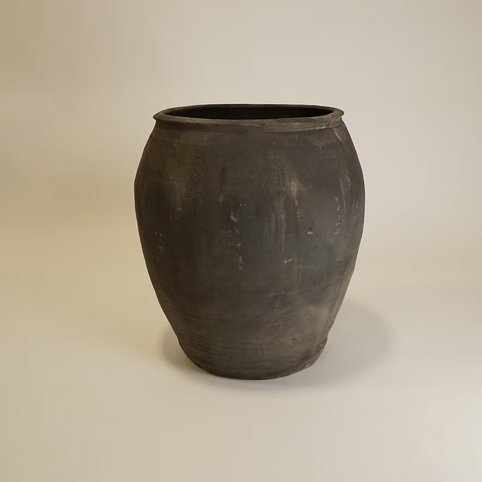 Louis V Large Pottery