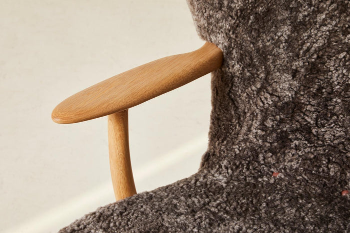 Pragh Lounge Chair