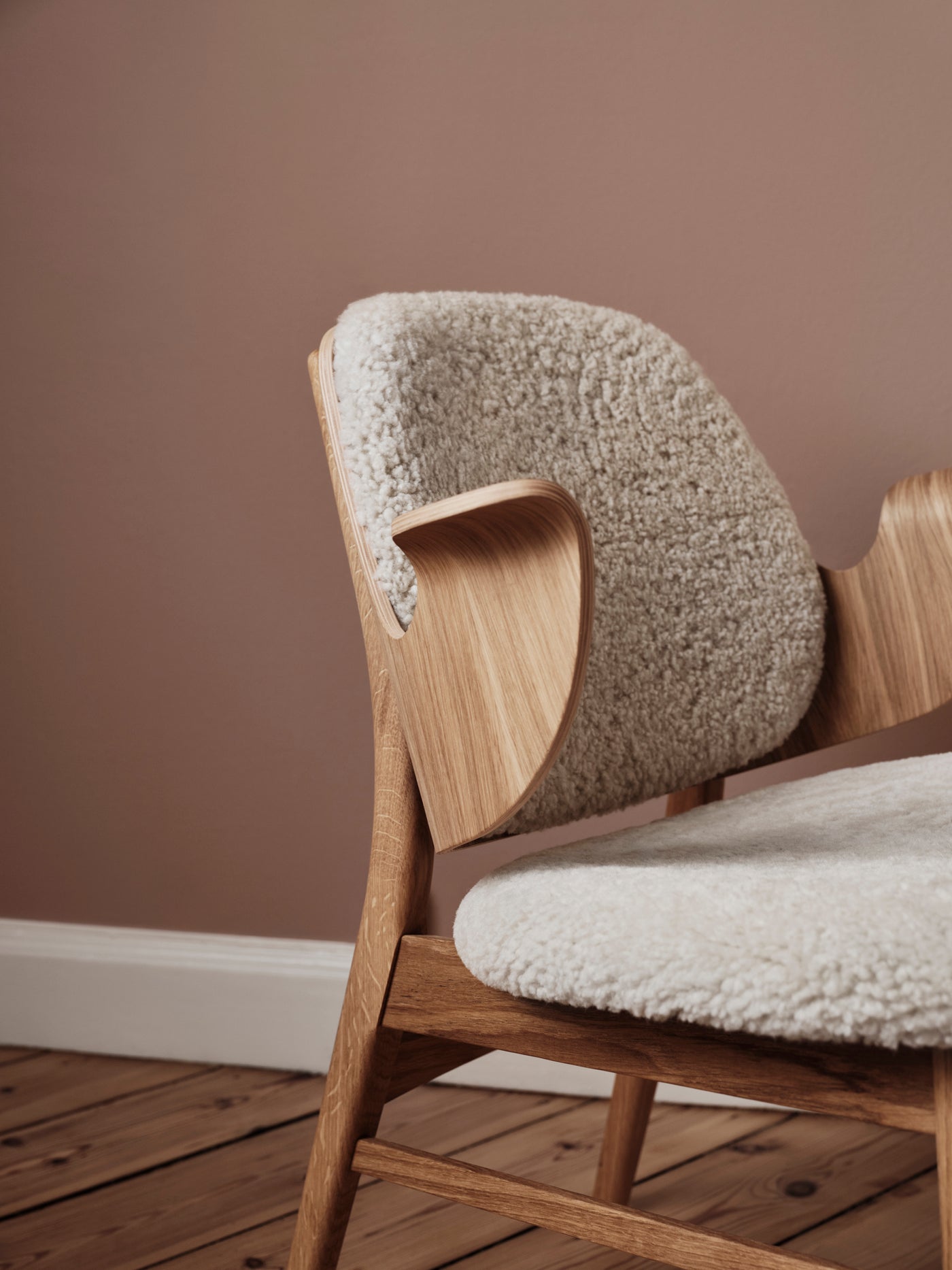 Gesture Lounge Chair