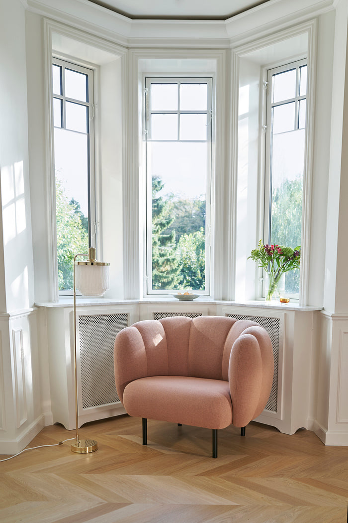 Cape Stitched Lounge Chair